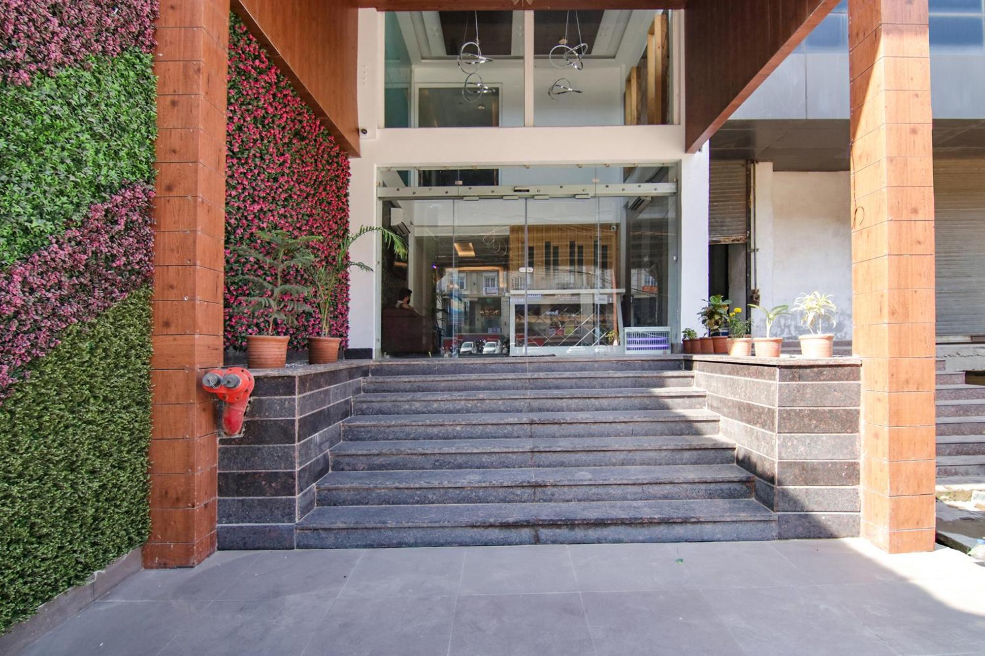 Fabhotel Prism Grand Zirakpur Экстерьер фото