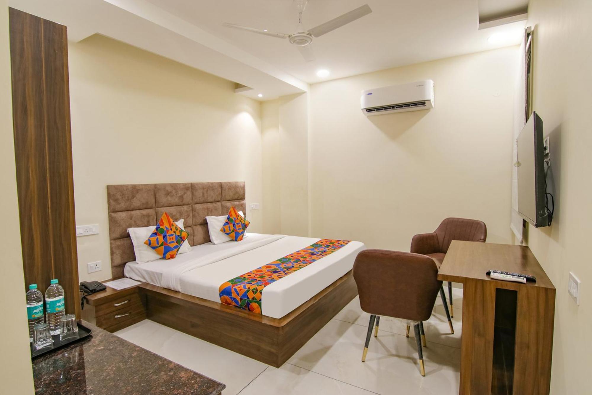 Fabhotel Prism Grand Zirakpur Экстерьер фото