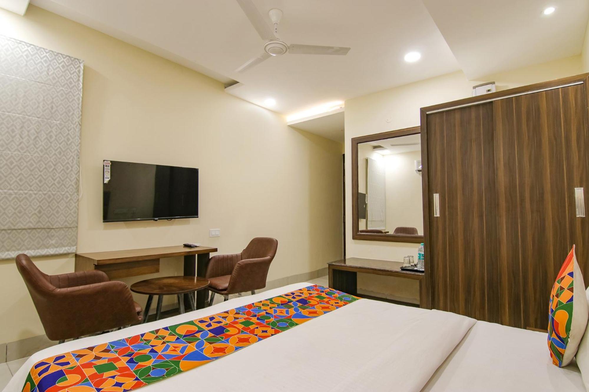 Fabhotel Prism Grand Zirakpur Экстерьер фото