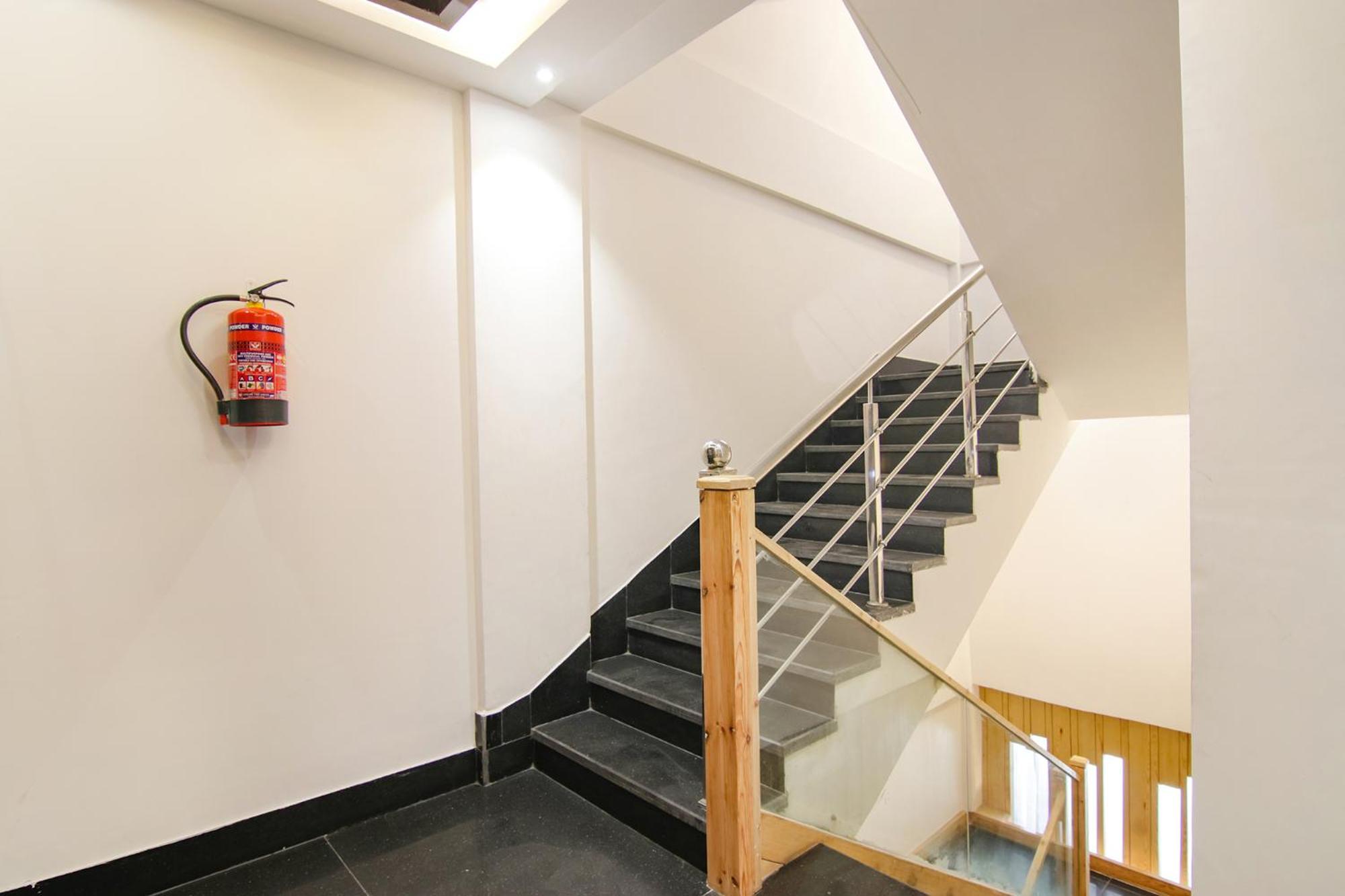 Fabhotel Prism Grand Zirakpur Экстерьер фото