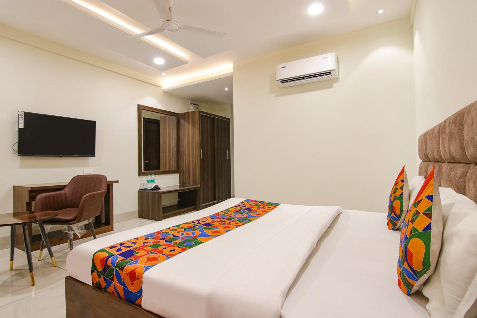Fabhotel Prism Grand Zirakpur Экстерьер фото